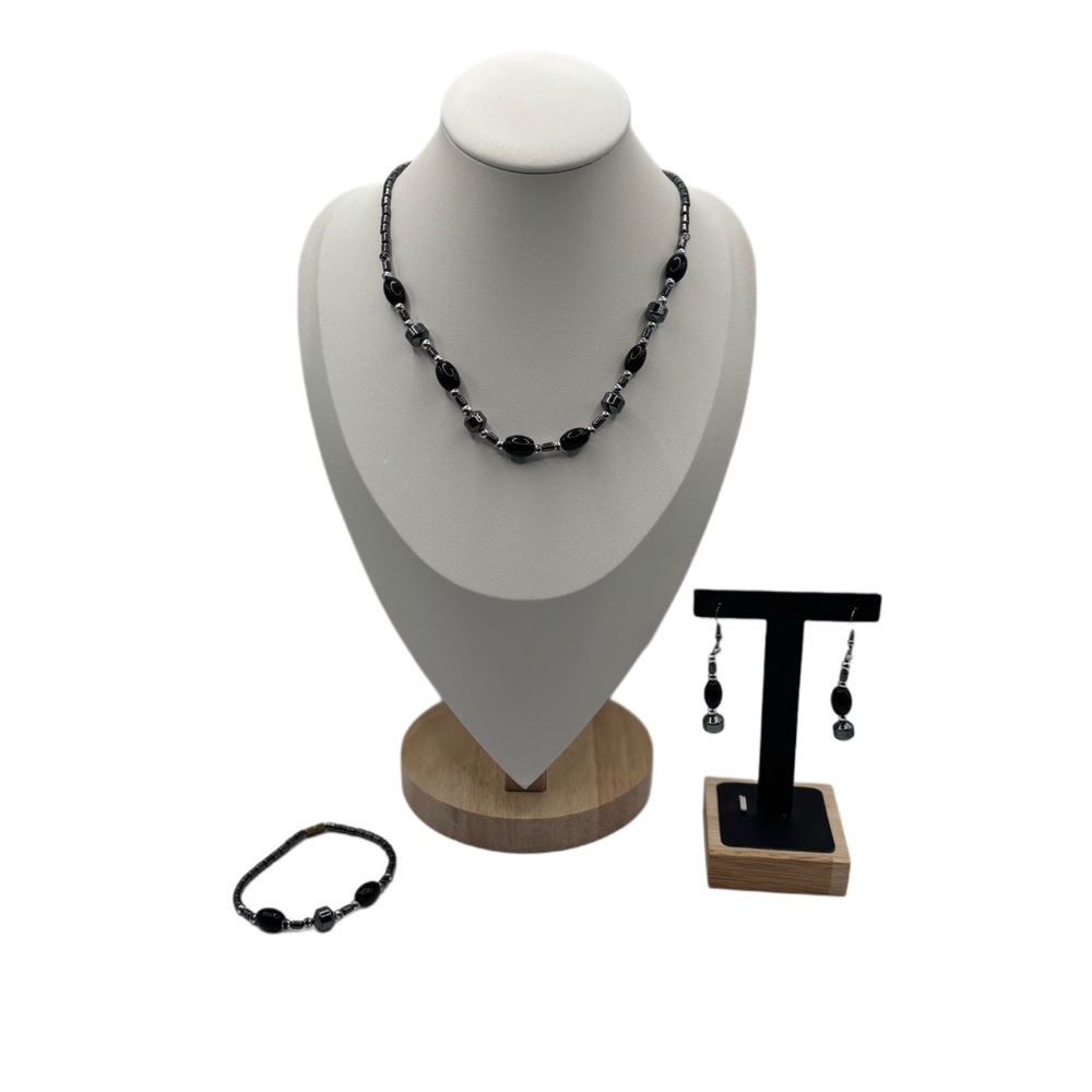 Elegant Black and Graphite Beaded Jewelry Set